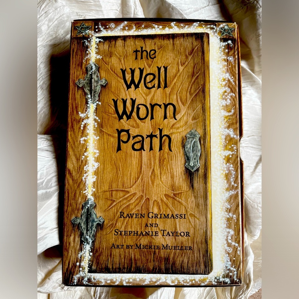 “The Well Worn Path”
Raven Grimassi & Stephanie Taylor
Rare & Out of Print